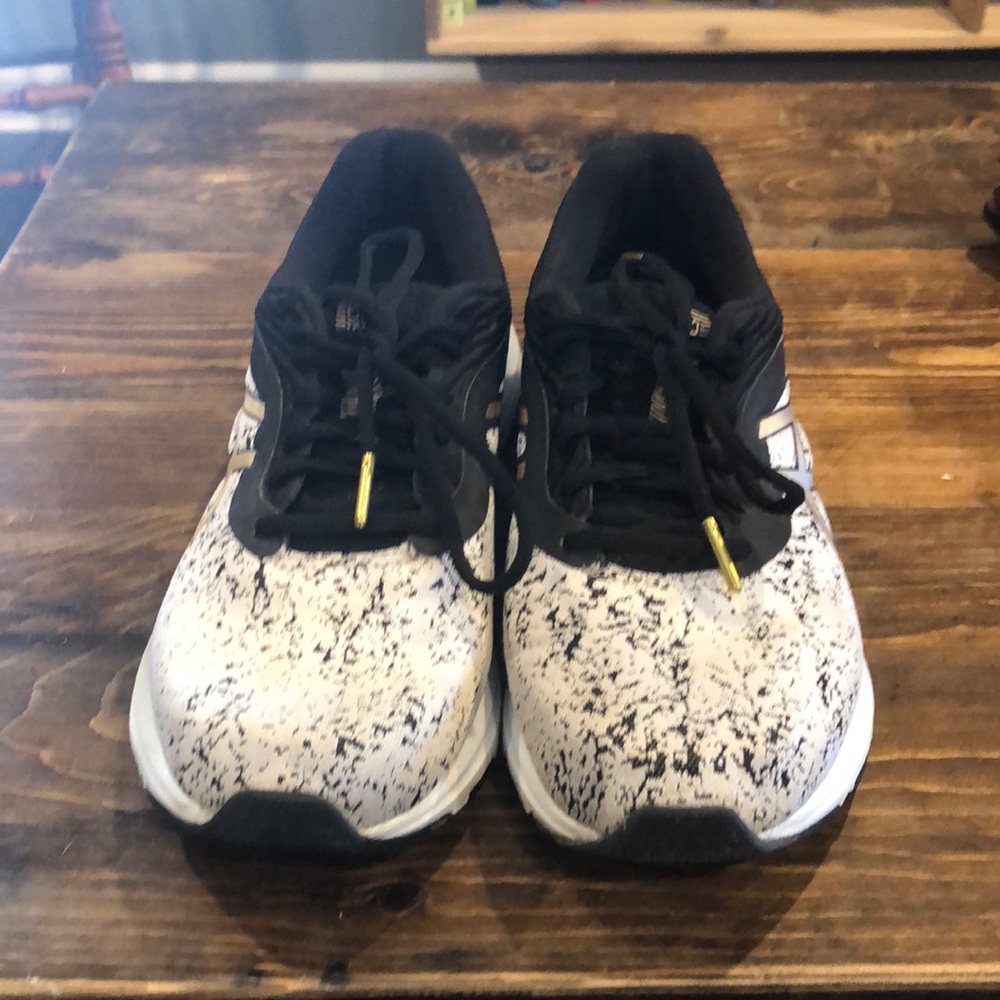 Size 10 ASICS